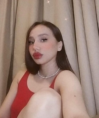 Возможности, которые я предлагаю, безграничны. Я буду рада сопровождать тебя на важных мероприятиях, добавляя туда немного разврата и ярких эмоций. Ты можешь полностью расслабиться со мной и погрузиться в мир наслаждения. Мои отзывы говорят о моей непревзойденной экспертности и умении удовлетворить самые изысканные вкусы. Мои фото демонстрируют мою потрясающую внешность и соблазнительные формы. Я живу в Москве и жду тебя, чтобы подарить тебе незабываемые моменты нашей встречи. Снежинка